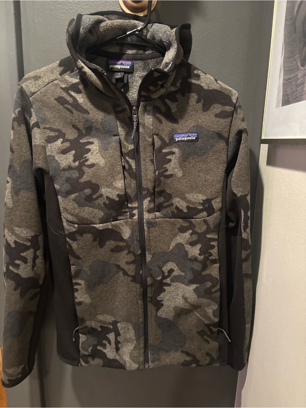 Patagonia Men's Camouflage Fleece Jacket in Olive and Dark Green